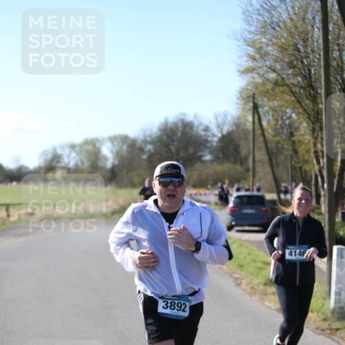 06.04.2025 - 44. Internationalen Wilhelmsburger Insellauf Jannik Wohlers http://msf.ph/oto/7595884 06.04.2025 10:34:39 Laufen 3892, 4146 meine-sportfotos.de