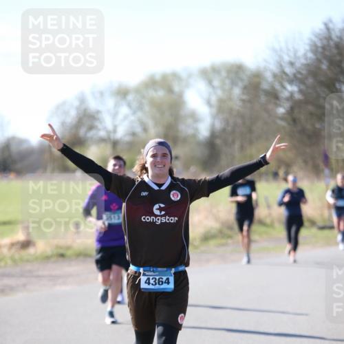 06.04.2025 - 44. Internationalen Wilhelmsburger Insellauf Jannik Wohlers http://msf.ph/oto/7596190 06.04.2025 10:34:47 Laufen 3513, 4364 meine-sportfotos.de