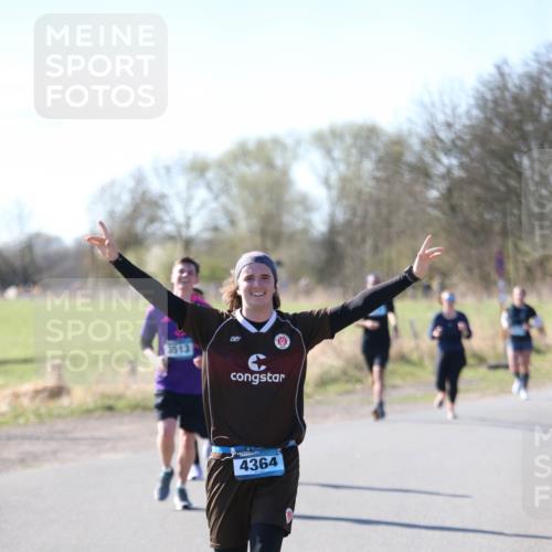 06.04.2025 - 44. Internationalen Wilhelmsburger Insellauf Jannik Wohlers http://msf.ph/oto/7596193 06.04.2025 10:34:47 Laufen 3513, 4364 meine-sportfotos.de