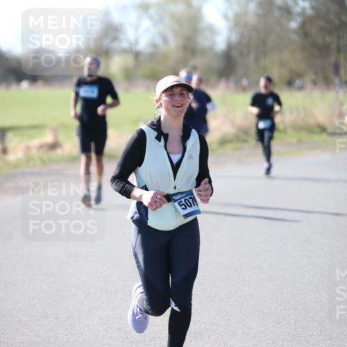 06.04.2025 - 44. Internationalen Wilhelmsburger Insellauf Jannik Wohlers http://msf.ph/oto/7596280 06.04.2025 10:34:53 Laufen 507 meine-sportfotos.de
