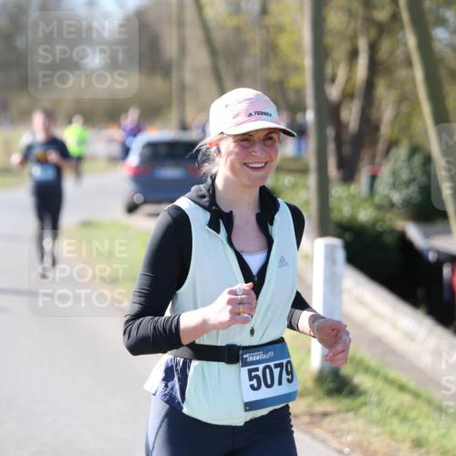 06.04.2025 - 44. Internationalen Wilhelmsburger Insellauf Jannik Wohlers http://msf.ph/oto/7596314 06.04.2025 10:34:55 Laufen 5079 meine-sportfotos.de