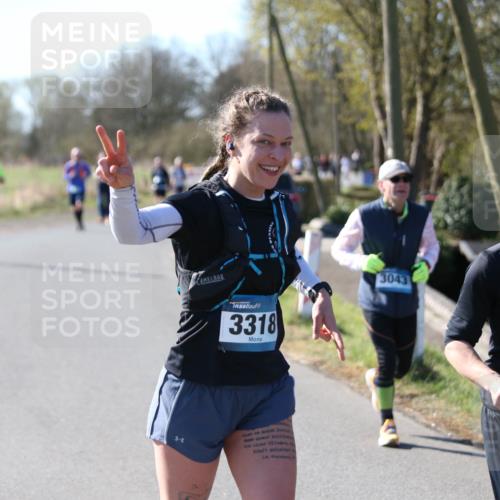 06.04.2025 - 44. Internationalen Wilhelmsburger Insellauf Jannik Wohlers http://msf.ph/oto/7596399 06.04.2025 10:35:04 Laufen 3318, 1, 3043, 3352 meine-sportfotos.de