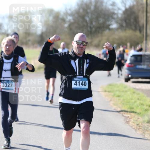 06.04.2025 - 44. Internationalen Wilhelmsburger Insellauf Jannik Wohlers http://msf.ph/oto/7596573 06.04.2025 10:35:19 Laufen 3327, 4140 meine-sportfotos.de