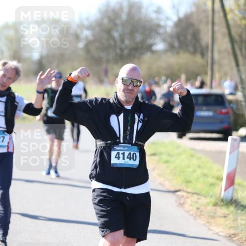 06.04.2025 - 44. Internationalen Wilhelmsburger Insellauf Jannik Wohlers http://msf.ph/oto/7596587 06.04.2025 10:35:20 Laufen 3327, 4140 meine-sportfotos.de