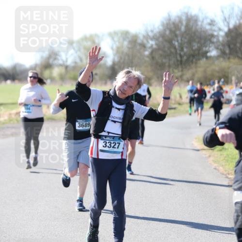 06.04.2025 - 44. Internationalen Wilhelmsburger Insellauf Jannik Wohlers http://msf.ph/oto/7596601 06.04.2025 10:35:20 Laufen 3689, 3327, 4140 meine-sportfotos.de