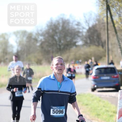 06.04.2025 - 44. Internationalen Wilhelmsburger Insellauf Jannik Wohlers http://msf.ph/oto/7596807 06.04.2025 10:35:38 Laufen 500, 5096 meine-sportfotos.de