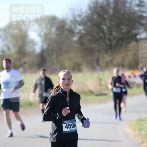 06.04.2025 - 44. Internationalen Wilhelmsburger Insellauf Jannik Wohlers http://msf.ph/oto/7596830 06.04.2025 10:35:40 Laufen 4599 meine-sportfotos.de