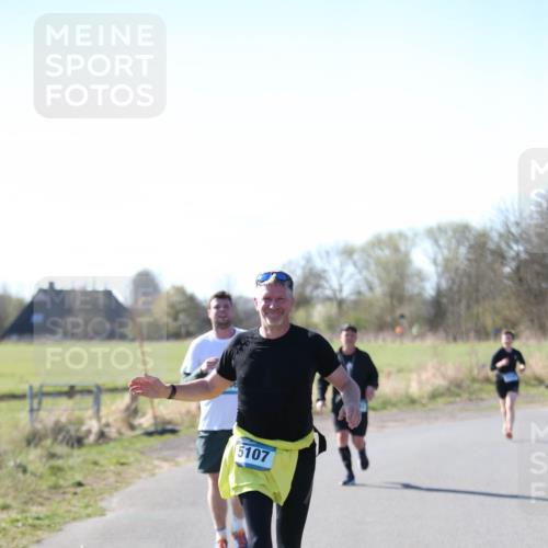 06.04.2025 - 44. Internationalen Wilhelmsburger Insellauf Jannik Wohlers http://msf.ph/oto/7596887 06.04.2025 10:35:44 Laufen 5107 meine-sportfotos.de
