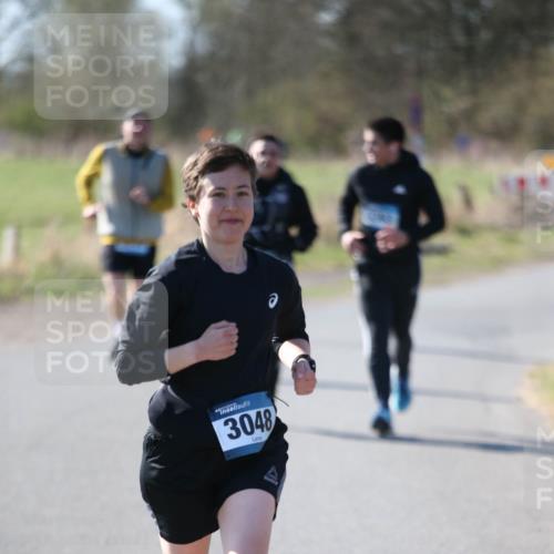 06.04.2025 - 44. Internationalen Wilhelmsburger Insellauf Jannik Wohlers http://msf.ph/oto/7596963 06.04.2025 10:35:51 Laufen 3048 meine-sportfotos.de