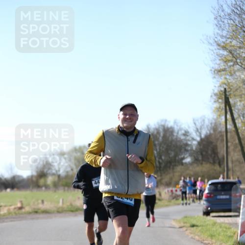 06.04.2025 - 44. Internationalen Wilhelmsburger Insellauf Jannik Wohlers http://msf.ph/oto/7597049 06.04.2025 10:35:58 Laufen 44, 7142 meine-sportfotos.de