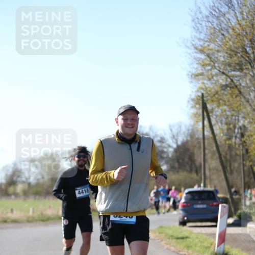 06.04.2025 - 44. Internationalen Wilhelmsburger Insellauf Jannik Wohlers http://msf.ph/oto/7597060 06.04.2025 10:35:59 Laufen 4418 meine-sportfotos.de