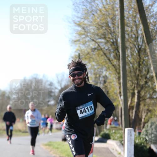 06.04.2025 - 44. Internationalen Wilhelmsburger Insellauf Jannik Wohlers http://msf.ph/oto/7597110 06.04.2025 10:36:00 Laufen 4418 meine-sportfotos.de