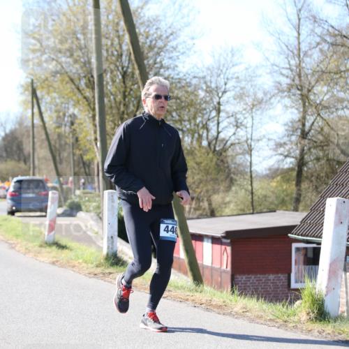 06.04.2025 - 44. Internationalen Wilhelmsburger Insellauf Jannik Wohlers http://msf.ph/oto/7597201 06.04.2025 10:36:09 Laufen 446 meine-sportfotos.de