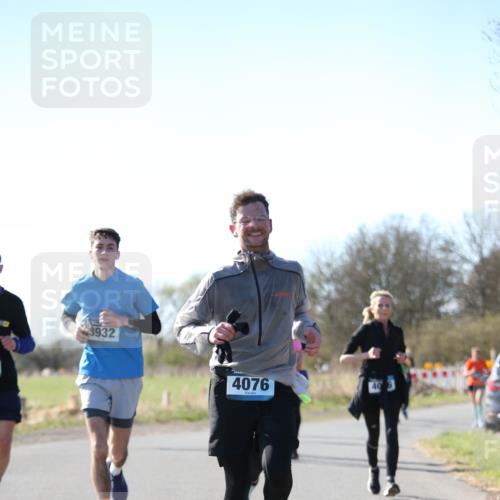 06.04.2025 - 44. Internationalen Wilhelmsburger Insellauf Jannik Wohlers http://msf.ph/oto/7597260 06.04.2025 10:36:17 Laufen 3932, 4076, 40 meine-sportfotos.de