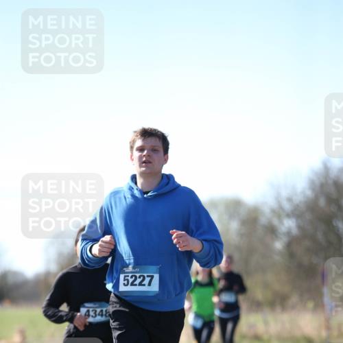 06.04.2025 - 44. Internationalen Wilhelmsburger Insellauf Jannik Wohlers http://msf.ph/oto/7597341 06.04.2025 10:36:24 Laufen 4348, 5227 meine-sportfotos.de