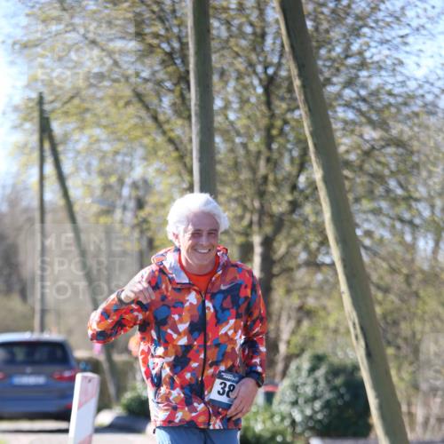 06.04.2025 - 44. Internationalen Wilhelmsburger Insellauf Jannik Wohlers http://msf.ph/oto/7597524 06.04.2025 10:36:37 Laufen 38 meine-sportfotos.de