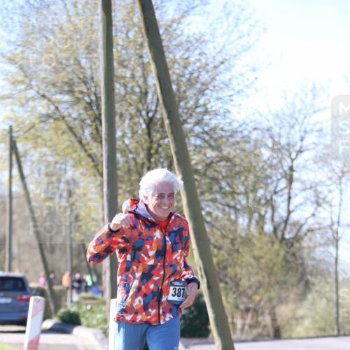 06.04.2025 - 44. Internationalen Wilhelmsburger Insellauf Jannik Wohlers http://msf.ph/oto/7597541 06.04.2025 10:36:37 Laufen 387 meine-sportfotos.de