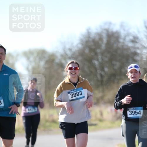 06.04.2025 - 44. Internationalen Wilhelmsburger Insellauf Jannik Wohlers http://msf.ph/oto/7597561 06.04.2025 10:36:39 Laufen 1647, 3993, 3954 meine-sportfotos.de
