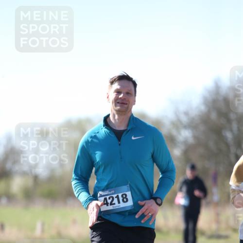 06.04.2025 - 44. Internationalen Wilhelmsburger Insellauf Jannik Wohlers http://msf.ph/oto/7597571 06.04.2025 10:36:41 Laufen 4218 meine-sportfotos.de