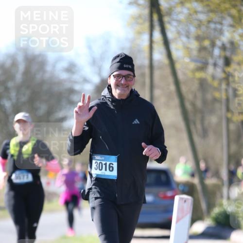 06.04.2025 - 44. Internationalen Wilhelmsburger Insellauf Jannik Wohlers http://msf.ph/oto/7597634 06.04.2025 10:36:50 Laufen 3016 meine-sportfotos.de