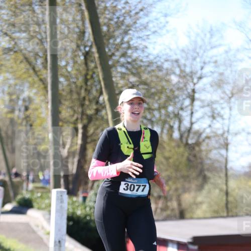 06.04.2025 - 44. Internationalen Wilhelmsburger Insellauf Jannik Wohlers http://msf.ph/oto/7597702 06.04.2025 10:36:55 Laufen 3077 meine-sportfotos.de