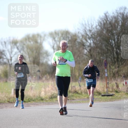 06.04.2025 - 44. Internationalen Wilhelmsburger Insellauf Jannik Wohlers http://msf.ph/oto/7597794 06.04.2025 10:37:13 Laufen 3285, 3112, 3942, 4467, 4045 meine-sportfotos.de