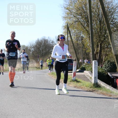 06.04.2025 - 44. Internationalen Wilhelmsburger Insellauf Jannik Wohlers http://msf.ph/oto/7597861 06.04.2025 10:37:27 Laufen 4457 meine-sportfotos.de
