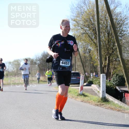 06.04.2025 - 44. Internationalen Wilhelmsburger Insellauf Jannik Wohlers http://msf.ph/oto/7597909 06.04.2025 10:37:29 Laufen 4457 meine-sportfotos.de