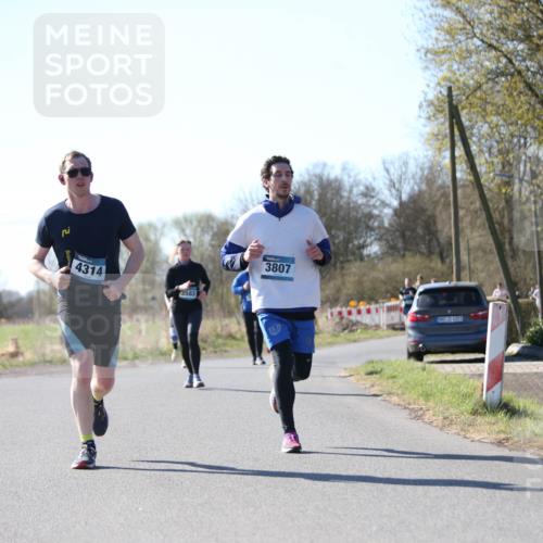 06.04.2025 - 44. Internationalen Wilhelmsburger Insellauf Jannik Wohlers http://msf.ph/oto/7597981 06.04.2025 10:37:32 Laufen 4314, 3583, 3807 meine-sportfotos.de