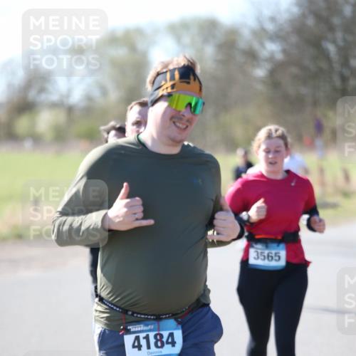 06.04.2025 - 44. Internationalen Wilhelmsburger Insellauf Jannik Wohlers http://msf.ph/oto/7598115 06.04.2025 10:37:54 Laufen 4184, 3565 meine-sportfotos.de