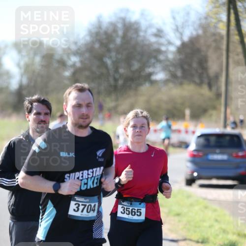 06.04.2025 - 44. Internationalen Wilhelmsburger Insellauf Jannik Wohlers http://msf.ph/oto/7598129 06.04.2025 10:37:56 Laufen 3704, 3565 meine-sportfotos.de