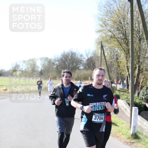06.04.2025 - 44. Internationalen Wilhelmsburger Insellauf Jannik Wohlers http://msf.ph/oto/7598153 06.04.2025 10:37:57 Laufen 00, 3704 meine-sportfotos.de