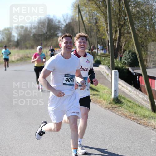 06.04.2025 - 44. Internationalen Wilhelmsburger Insellauf Jannik Wohlers http://msf.ph/oto/7598317 06.04.2025 10:38:07 Laufen 4074 meine-sportfotos.de