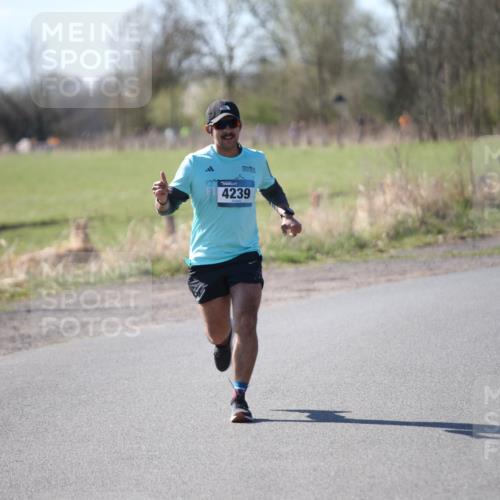 06.04.2025 - 44. Internationalen Wilhelmsburger Insellauf Jannik Wohlers http://msf.ph/oto/7598343 06.04.2025 10:38:11 Laufen 4239, 3502 meine-sportfotos.de