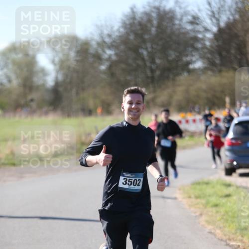 06.04.2025 - 44. Internationalen Wilhelmsburger Insellauf Jannik Wohlers http://msf.ph/oto/7598407 06.04.2025 10:38:19 Laufen 3502 meine-sportfotos.de
