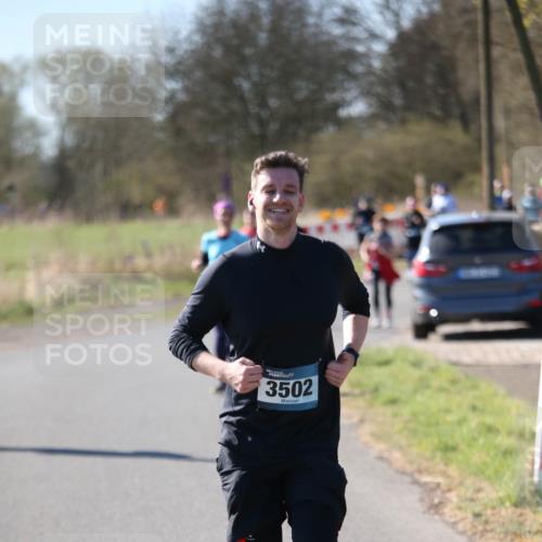 06.04.2025 - 44. Internationalen Wilhelmsburger Insellauf Jannik Wohlers http://msf.ph/oto/7598414 06.04.2025 10:38:20 Laufen 3502 meine-sportfotos.de