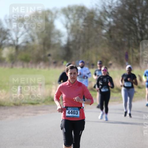 06.04.2025 - 44. Internationalen Wilhelmsburger Insellauf Jannik Wohlers http://msf.ph/oto/7598534 06.04.2025 10:38:30 Laufen 4403 meine-sportfotos.de