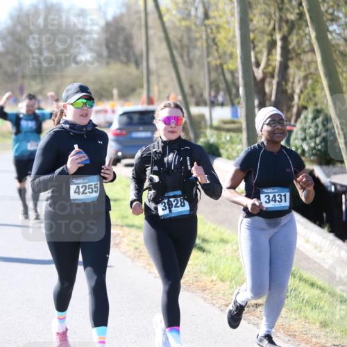 06.04.2025 - 44. Internationalen Wilhelmsburger Insellauf Jannik Wohlers http://msf.ph/oto/7598583 06.04.2025 10:38:39 Laufen 4255, 3828, 3431 meine-sportfotos.de