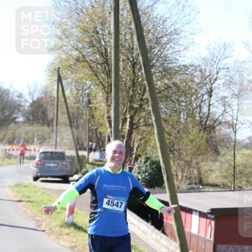 06.04.2025 - 44. Internationalen Wilhelmsburger Insellauf Jannik Wohlers http://msf.ph/oto/7598731 06.04.2025 10:38:46 Laufen 4547 meine-sportfotos.de