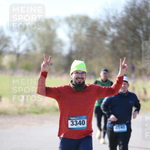 06.04.2025 - 44. Internationalen Wilhelmsburger Insellauf Jannik Wohlers http://msf.ph/oto/7598765 06.04.2025 10:38:47 Laufen 3340, 4540 meine-sportfotos.de