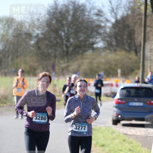 06.04.2025 - 44. Internationalen Wilhelmsburger Insellauf Jannik Wohlers http://msf.ph/oto/7598961 06.04.2025 10:39:24 Laufen 3280, 3277 meine-sportfotos.de