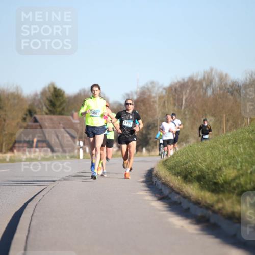 06.04.2025 - 44. Internationalen Wilhelmsburger Insellauf Jannik Wohlers http://msf.ph/oto/7598980 06.04.2025 09:18:11 Laufen 5001, 5194 meine-sportfotos.de