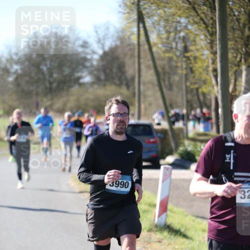 06.04.2025 - 44. Internationalen Wilhelmsburger Insellauf Jannik Wohlers http://msf.ph/oto/7599097 06.04.2025 10:39:37 Laufen 3990, 32 meine-sportfotos.de