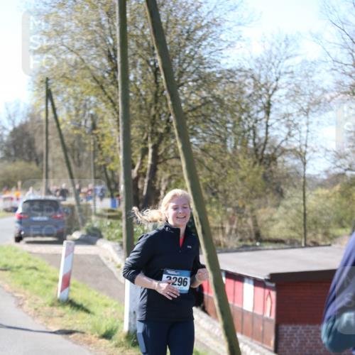 06.04.2025 - 44. Internationalen Wilhelmsburger Insellauf Jannik Wohlers http://msf.ph/oto/7599160 06.04.2025 10:39:43 Laufen 2296 meine-sportfotos.de