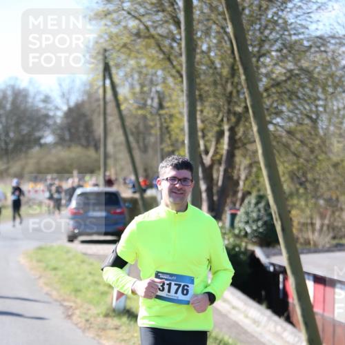 06.04.2025 - 44. Internationalen Wilhelmsburger Insellauf Jannik Wohlers http://msf.ph/oto/7599243 06.04.2025 10:39:52 Laufen 3176 meine-sportfotos.de