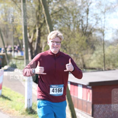 06.04.2025 - 44. Internationalen Wilhelmsburger Insellauf Jannik Wohlers http://msf.ph/oto/7599396 06.04.2025 10:40:17 Laufen 44, 4166 meine-sportfotos.de