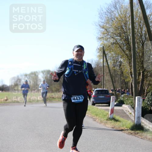 06.04.2025 - 44. Internationalen Wilhelmsburger Insellauf Jannik Wohlers http://msf.ph/oto/7599425 06.04.2025 10:40:22 Laufen 4433 meine-sportfotos.de