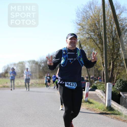 06.04.2025 - 44. Internationalen Wilhelmsburger Insellauf Jannik Wohlers http://msf.ph/oto/7599439 06.04.2025 10:40:22 Laufen 4433 meine-sportfotos.de