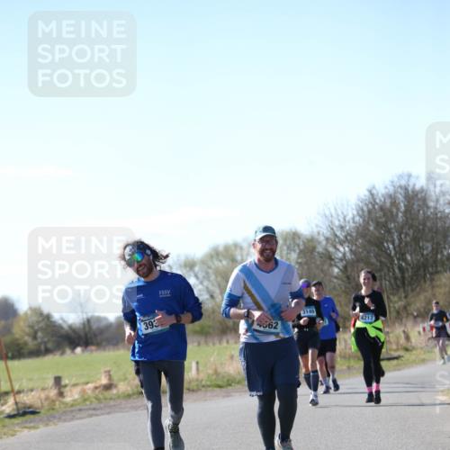 06.04.2025 - 44. Internationalen Wilhelmsburger Insellauf Jannik Wohlers http://msf.ph/oto/7599486 06.04.2025 10:40:27 Laufen 393, 4562, 3149, 4217 meine-sportfotos.de
