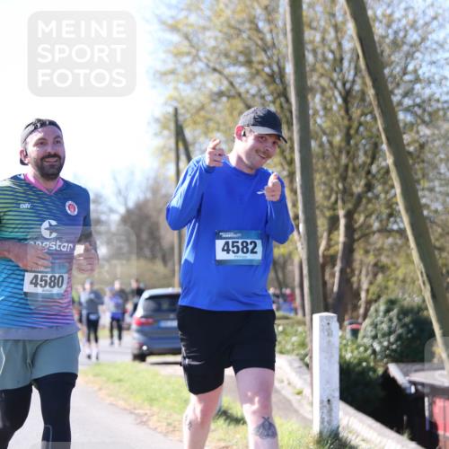 06.04.2025 - 44. Internationalen Wilhelmsburger Insellauf Jannik Wohlers http://msf.ph/oto/7599608 06.04.2025 10:40:37 Laufen 4582, 4580 meine-sportfotos.de